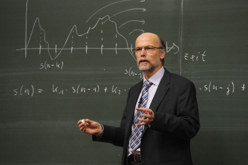 Platz 16: Physik mit 50.031 Studierenden im Wintersemester 2016/2107 (Bild: gemeinfrei (Pixabay))