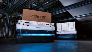 Die "AeroBots" von Knapp navigieren autonom und ohne Führungslinien dreidimensional durch das gesamte System. Die Technologie wurde auf der LogiMAT 2025 mit dem Best Product Award ausgezeichnet. (Bild: ©Knapp/Niederwieser)