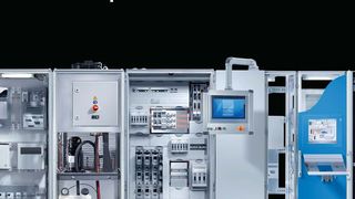 Mit dem neuen Fachbuch „Das Schaltschrank-Expertenwissen“ erhalten Maschinen- und Anlagenbauer schnell passende Hintergrundinformationen zu einer Vielzahl an Themen in Sachen Schaltschranktechnik. (Bild: Rittal)