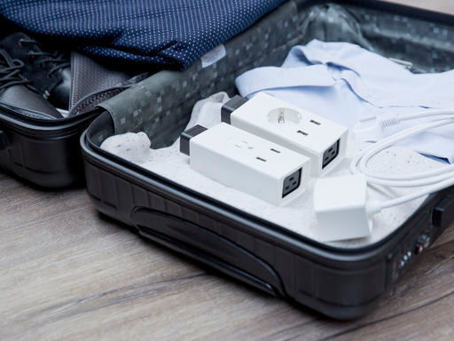 Youmo ist auch ein praktischer Reisebegleiter: Auseinandergebaut passen die Module in jedes Gepäck. (Bild: Julia Rotter / casitoo)