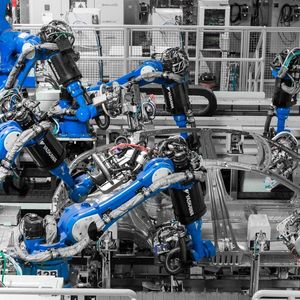 Zum Verkauf steht unter anderem eine Schweißlinie.