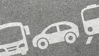 Umverteilung der Mobilität: Vor allem in Österreich und in Deutschland gewinnt der Pkw und das Flugzeug verliert am stärksten an Nutzungsanteilen. (Clipdealer)