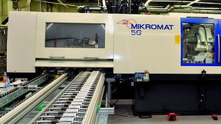 Bild 1: Automatisierte, modulare Rotationsformschleifmaschine für die Klein-, Mittel- und Großserienfertigung; einfach und schnell kann die Schleifmaschine umgerüstet werden. Bild: Mikromat (Archiv: Vogel Business Media)