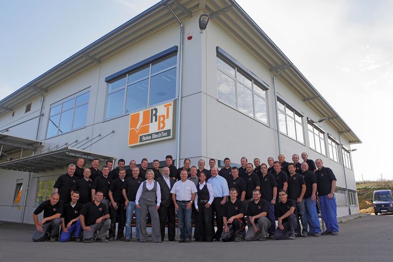 Die RBT Rehm Blechtec GmbH ist Teil der Rehm Group, die weltweit thermische Systemlösungen für die Elektronik- und Solarindustrie anbietet (Bild: RBT Rehm Blechtec)