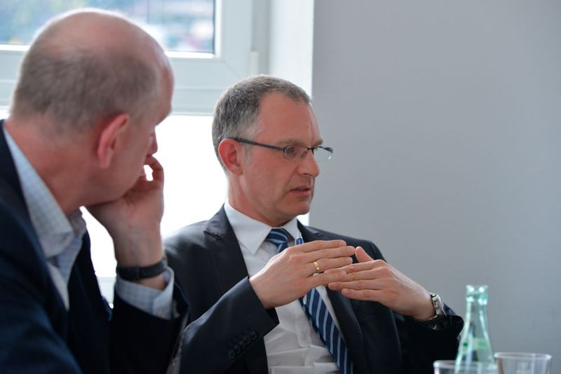 „Viele Wahrscheinlichkeiten, mit denen Maschinenbauer bei der Security arbeiten, kommen aus dem Bauch und sind nicht technisch oder wissenschaftlich hinterlegt.“ Frank Jablonski, Chefredakteur MM Maschinenmarkt, Vogel Business Media, Würzburg. (Bild: Vogel Business Media / Johannes Untch)