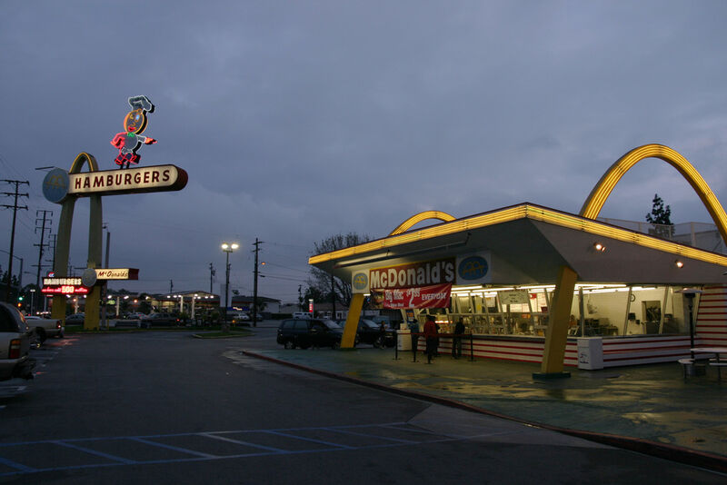 Logistik für Fritten und Burger: Mc Donalds landet 2013 auf dem zweiten Platz. Das Unternehmen verbesserte sich damit um eine Position. (Bild: Bryan Hong unter GNU Lizenz 2.5, wikimedia)