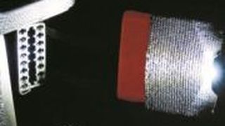 Oku bietet jetzt eine nachrüstbare LED-Beleuchtung für OBD-Stecker. (Foto: Oku)