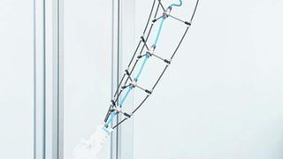 Der Bionic-Tripod mit dem Fin-Gripper ermöglicht flexibles Bewegen und adaptives Greifen. (Archiv: Vogel Business Media)