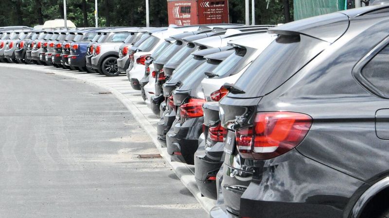 Der europäische Neuwagenmarkt kommt nur langsam in Gang.(Bild:  Wehner – VCG)