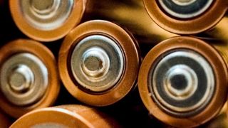 Um die Batteriezellproduktion in Deutschland zu fördern, arbeitet die Forschungsfertigung Batteriezelle eng mit der Industrie zusammen.  (gemeinfrei)