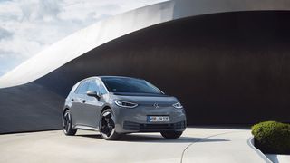 In den bisherigen Plänen bildete der ID.3 das untere Ende der ID-Modellfamilie. Mit dem ID.2 soll nun ein elektrischer Kleinwagen auf der MEB-Plattform entwickelt werden. (Volkswagen)