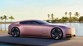 Kaum ein Konzeptauto dürfte so viele hitzige Diskussionen ausgelöst haben, wie der Jaguar Type 00. Wann das Serienmodell kommt, steht noch nicht fest. Kreativdirektor Jerry McGovern wird dessen Premiere wohl nicht begleiten.  (Bild: Jaguar)