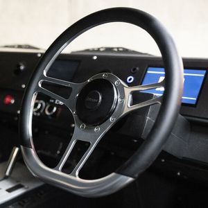 Das Cockpit des MK1 ist übersichtlich eingerichtet.(Bild:  Munro Vehicles)