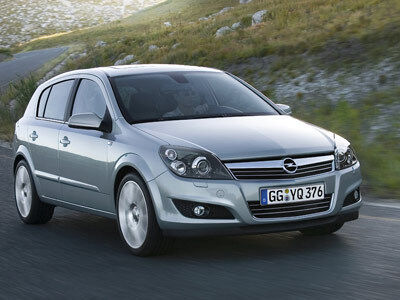 Opels Kompakter hat ein neues Aussehen - die Veränderungen blieben aber dezent und unauffällig. (Archiv: Vogel Business Media)