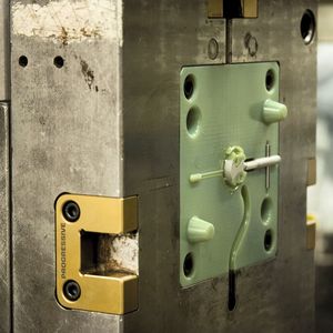 Mit 3D-gedruckten Spritzgusswerkzeugen können in effizienter Weise medizinische Prototypen aus dem endgültigen Material gefertigt werden. In diesem Fall aus Polykarbonat
