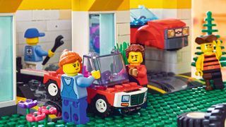 Das Autoglasgeschäft ist kein Kinderspiel, aber für jeden Kfz-Betrieb beherrschbar. Und mit dem richtigen Partner gelingt auch die Abrechnung mit den Versicherern. (Bild: Jochen Schreiner)