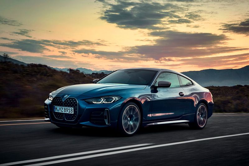 Der Gesamteindruck des Coupés ist der eines sehr klar und reduziert gestalteten Fahrzeugs mit klassischen Proportionen. (Bild: BMW)