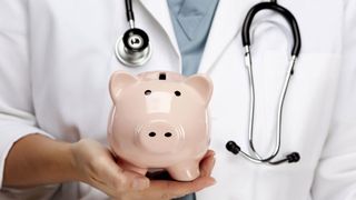 Der Healthcare-Bereich gilt als attraktive Branche für Investments. Künstliche Intelligenz und Telemedizin sind nur zwei Beispiele für Bereiche, in die in den nächsten Jahren Geld fließen wird. (Bild: ©Andy Dean - stock.adobe.com)