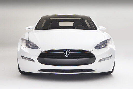 Anfang 2013 soll der Tesla-Neuling auch auf den europäischen Markt kommen. Seine Preise hierzulande sind derzeit noch offen. (Foto: Tesla)