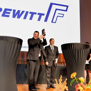 Frewitt-CEO Antoine Virdis freut sich über den Innovationspreis 2016/17 des Kantons Freiburg.