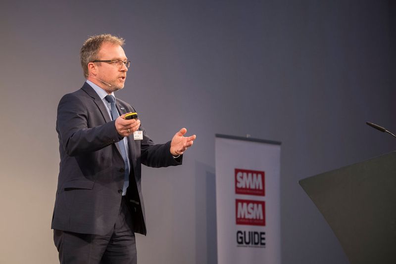 Sven Frank, Verkaufsleiter Schweiz und Süddeutschland der Mapal Dr. Kress KG berichtete über den Einsatz Additiver Fertigungsmethoden bei Mapal. (Thomas Entzeroth)