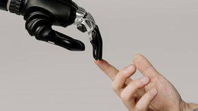 „Wie diese Zusammenarbeit konkret aussieht, hängt natürlich immer vom Kontext ab: von der Aufgabe, den Risiken und den Zielen. Es gibt keine universellen Lösungen, sondern nur individuell passende Ausprägungen.“ (Florian Lauck-Wunderlich, Global Director Business Excellence bei Pegasystems) (Bild: Pexels)