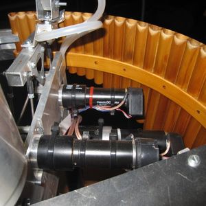 Drei RE Maxon-DC-Motoren mit einem Planetengetriebe und einem Encoder sorgen für den Antrieb der Panflöte.