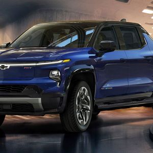 Der Chevrolet Silverado soll nächstes Jahr eine elektrische Variante erhalten.(Bild:  Chevrolet)