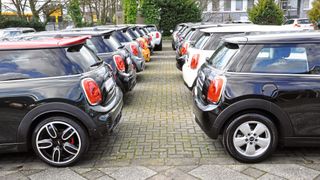 Vorerst haben die Corona-Pandemie und eine verminderte Dienstreisetätigkeit noch keinen negativen Einfluss auf das Flottengeschäft. (Bild: Wehner / »kfz-betrieb«)