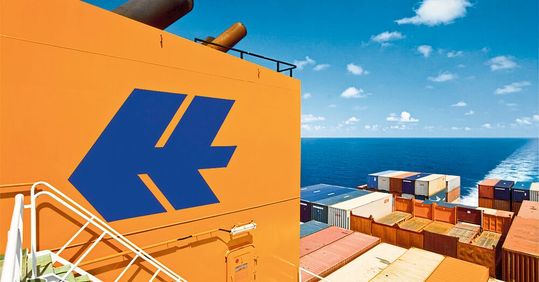 Leercontainerfahrten, hoher Treibstoffverbrauch und die Pünktlichkeit stellen Herausforderungen in der weltweiten Frachtschifffahrt dar. Leercontainerfahrten, hoher Treibstoffverbrauch und die Pünktlichkeit stellen Herausforderungen in der weltweiten Frachtschifffahrt dar.