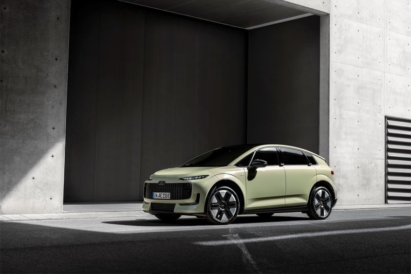 Die Form des Audi A2 E-tron erinnert an das ursprüngliche Modell. Etwa das nach hinten stark abfallende Dach. (Bild: Audi)