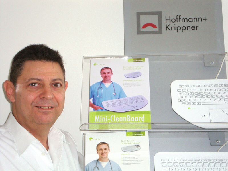 «Wir bieten auch kleineren Firmen flexible und kostengünstige Lösungen.» Peter Furrer, Geschäftsführer Hoffmann + Krippner Schweiz.  (Bild: Rolf Dorner)