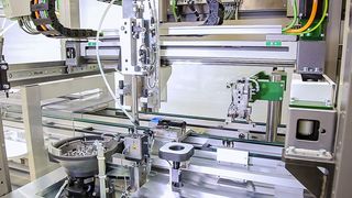 Zuverlässige und produktive Montageanlagen aus der Schraub- und Zuführtechnik setzen ideal aufeinander abgestimmte Komponenten voraus. (Deprag)