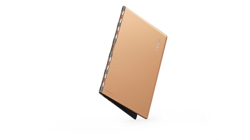 Ein kohlefaserverstärktes Gehäuse soll das Yoga 900S trotz seiner flachen und leichten Bauform robust machen. (Bild: Lenovo)