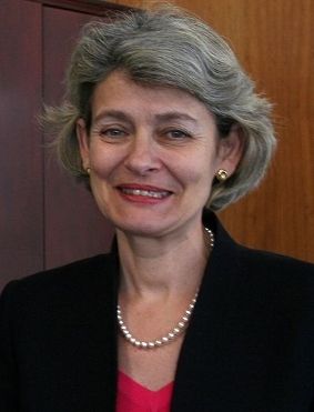  Irina Bokova, Generaldirektorin der Unesco:„Ob jung oder alt, ob Mann oder Frau - wir wollen jedem Menschen die Möglichkeit geben, chemische Prozesse zu verstehen.“     VDI-Nachrichten vom 4.2.2011, S. 4 (Archiv: Vogel Business Media)