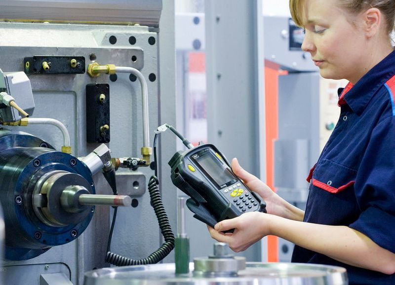 Mit dem Spindelprüf-Kit von SKF können sich womöglich anbahnende Probleme frühzeitig identifiziert werden – früh genug, um einer Qualitätsverschlechterung der Werkstücke vorzubeugen bzw. ungeplante Ausfälle zu vermeiden. (Bild: SKF)