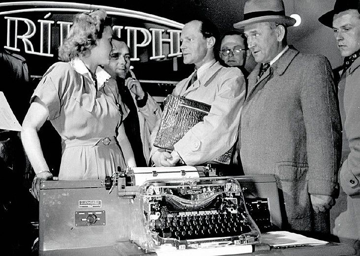 Die 1949 erfolgte Trennung der Exportmesse in eine Mustermesse und eine technische Messe hatte nicht lange Bestand. (Deutsche Messe)