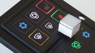 Auch für seine Leuchttasten entwickelt Griessbach neue ein- und mehrkanalige Schaltelemente mit Störfeld-resistenter Hall-Sensorik. (Griessbach)