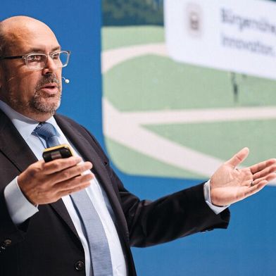 In seiner Keynote ging Fabasoft-Vorstandsmitglied Matthias Wodniok auf das Thema Wahlfreiheit der öffentlichen Hand ein. (Bild: © Fabasoft)