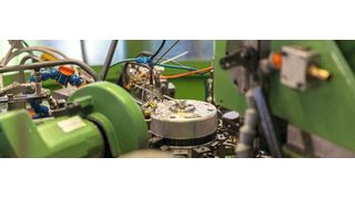 Bei einem Retrofit von Maschinen mit hohem Mechanikanteil - etwa Pressen - lassen sich Einsparungen gegenüber einer Neuanschaffung von über 90 % erreichen. (Thomas Kramer-Wolf/Wieland)