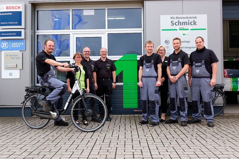Die Nummer eins in seinem Marktgebiet ist Auto-Check Schmick ganz sicher. Und beim Deutschen Werkstattpreis hat es der Betrieb unter die Top Ten geschafft. (Rosenow/»kfz-betrieb«)