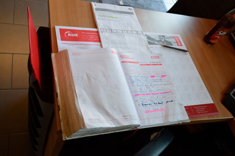 Werkstattplanung auf dem Papier, das hält flexibel und ist übersichtlich. (Holz / »kfz-betrieb«)