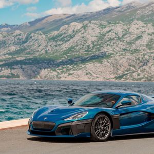 Wer sich auf seine eigenen Talente verlassen will, kann aus mehr als einem halben Dutzend Fahrprogrammen wählen.(Bild:  www.KL-photo.com/Rimac)