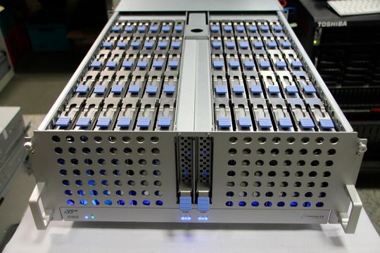 Promise VTrak J5960, ein JBoD-System mit 60 Laufwerksschächten, bietet eine hohe Speicherdichte. (Bild:  Toshiba Electronics Europe)