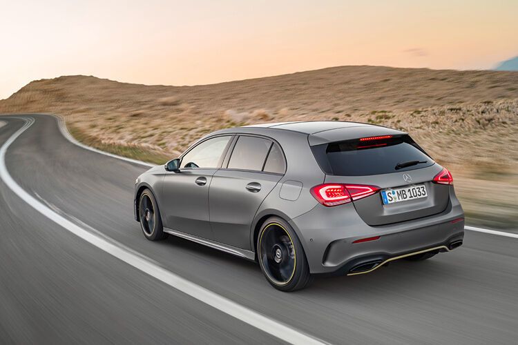 Unter anderem ist der Kofferraum der A-Klasse um 30 auf 370 Liter gewachsen. (Daimler)