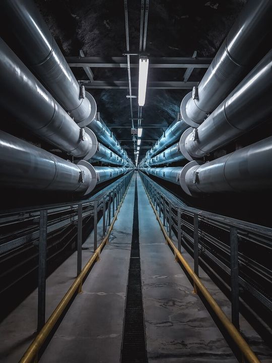 Swedish researchers from Chalmers University of Technology say that they’ve found a way to cool electronics and power systems using graphene-based heat pipes.(Source:  gemeinfrei / Pexels)
