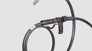 Bei der MPZ 600-x befindet sich der Push Pull Antrieb nun nicht mehr am Pistolenkopf, sondern wurde nach hinten verlagert. (Bild: Dinse)