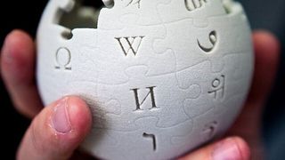 Der Wikipedia-Globus aus dem 3D-Drucker (Foto: commons.wikimedia.org/Dmgultekin (CC BY-SA 3.0))