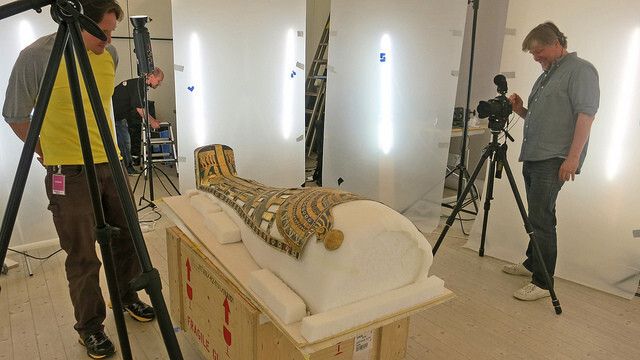 Die Volumendaten aus dem CT-Scan sowie die 3D-Mesh-Daten und Texturen aus der Oberflächenabtastung werden dann in einem Echtzeit-Rendering-System kombiniert. (Bild: Interactice Institute)