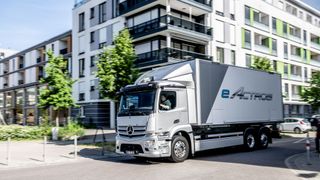 Im Herbst startet die Serienproduktion des batterieelektrischen Mercedes Actros. (Bild: Daimler)